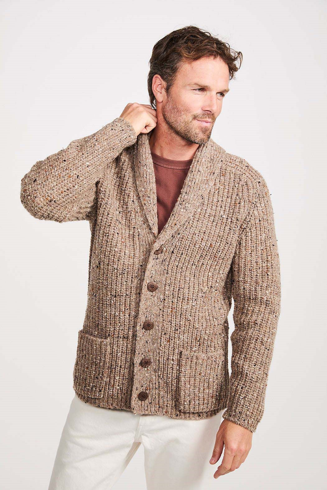 Aran Woollen Mills - R893 | wollen herenvest met knopen