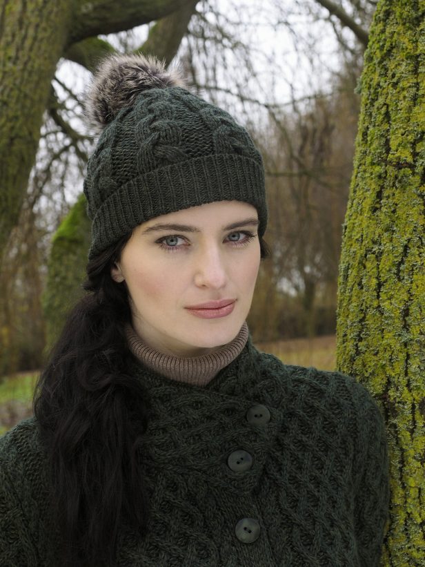 West End - X4844 pom pon hat | wollen muts Army green