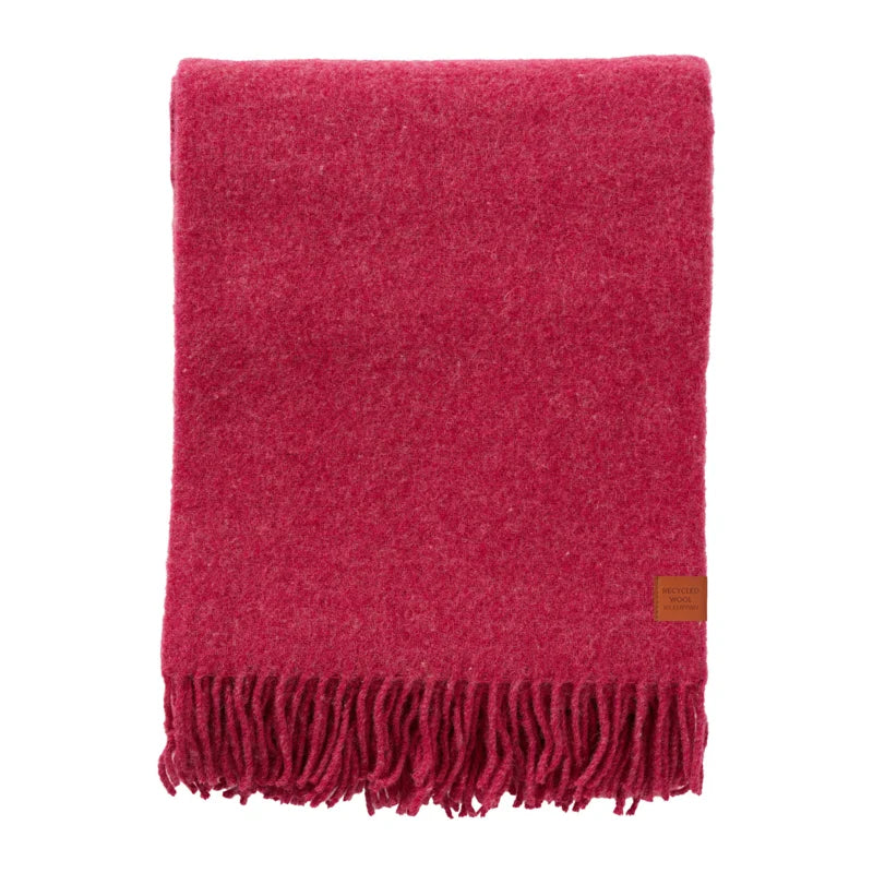 Klippan - True | wollen plaid van gerecyclede- en lamswol Cerise