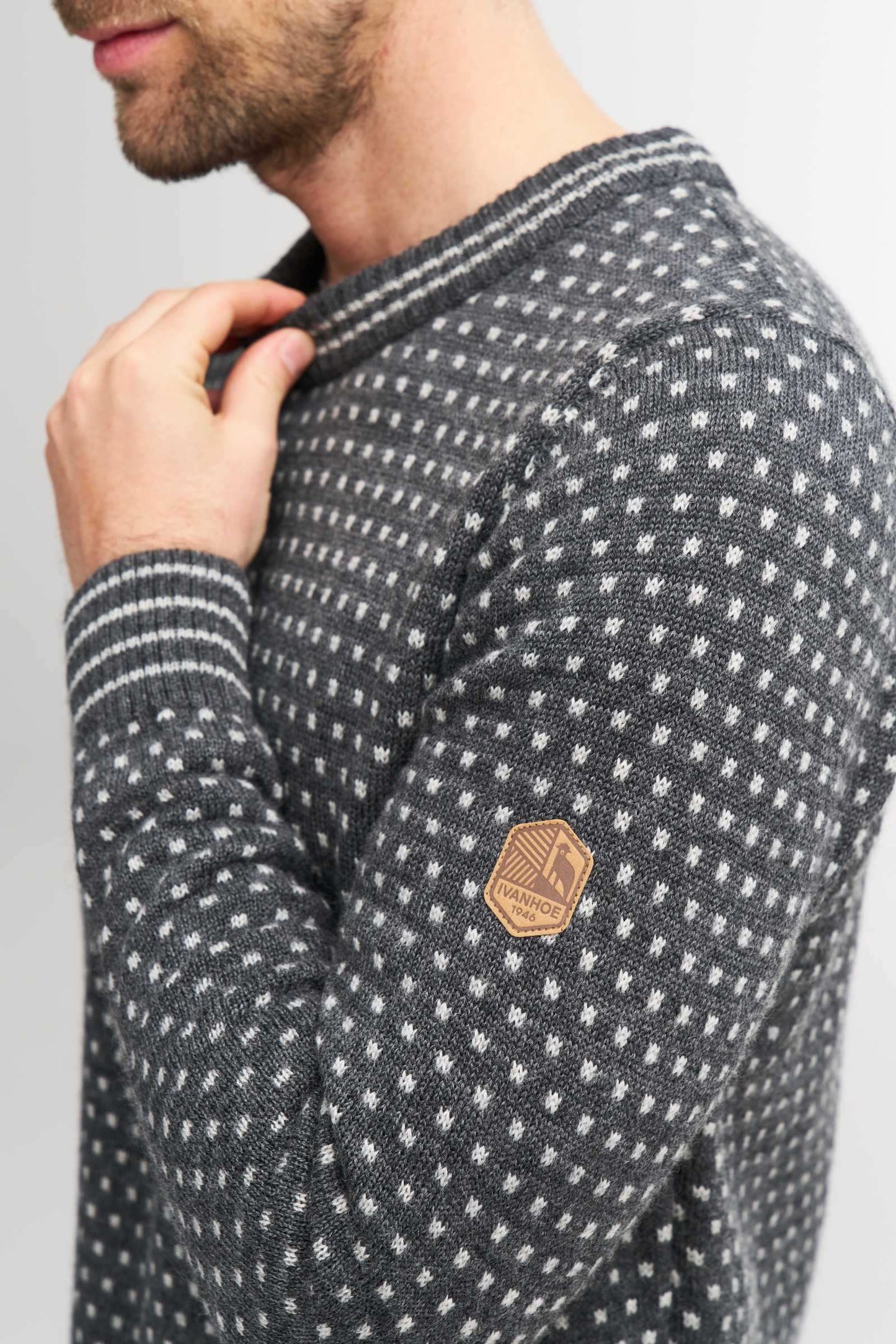 Ivanhoe Knitted in Sweden - Sverre crewneck | gebreide wollen herentrui