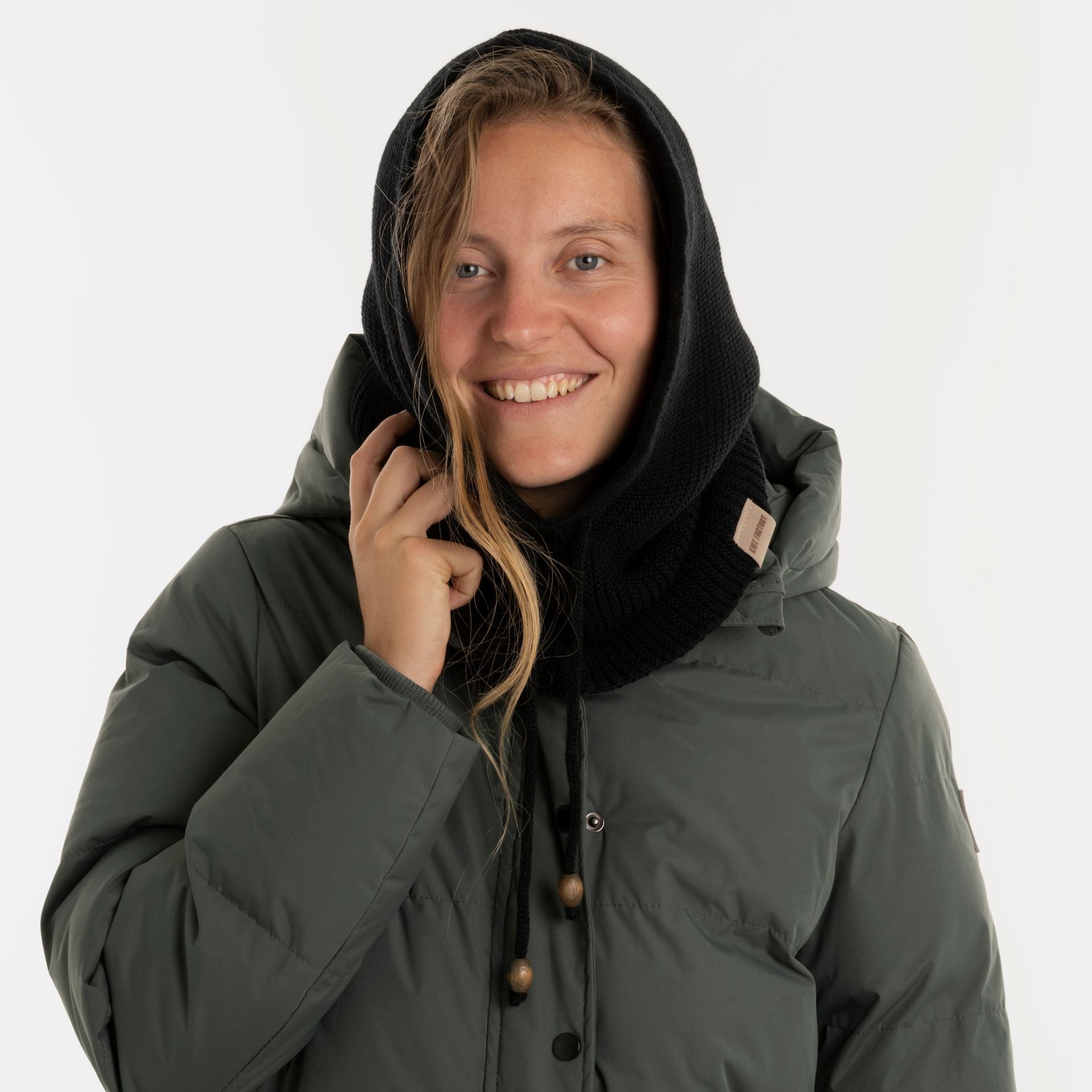 Knit Factory - Evy Colsjaal met capuchon