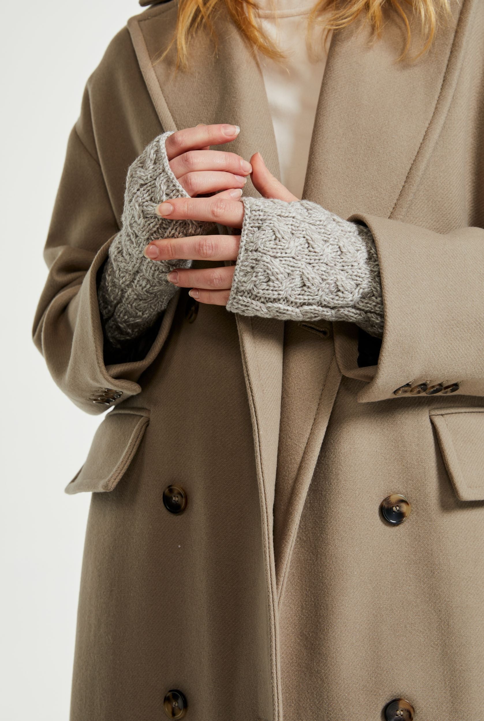 Aran Woollen Mills - B546 wristband | wollen polswarmer Oatmeal