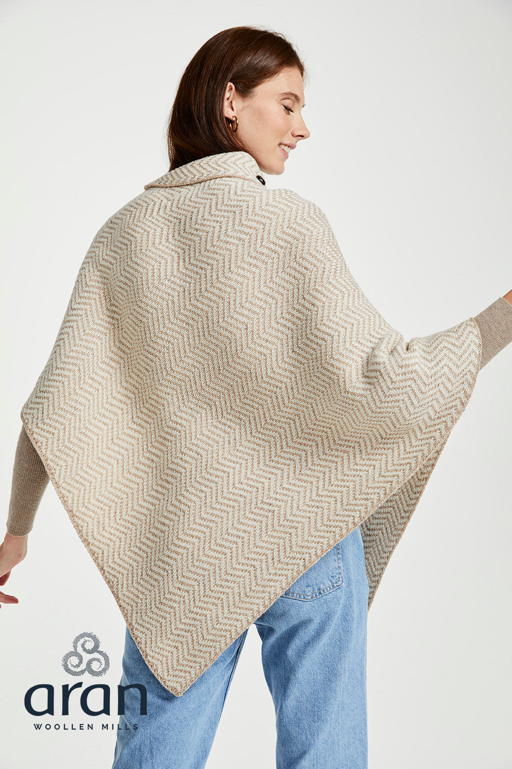 Aran Woollen Mills - B814 | poncho