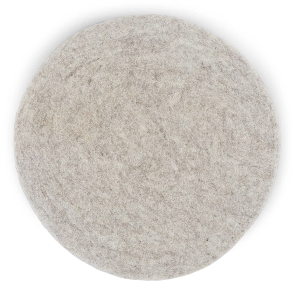 Gry & Sif - Seat cushion | stoelkussen van gevilte wol Natural grey