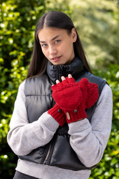 Erin Knitwear - Aran Cable Hunter gloves | handschoenen van wol