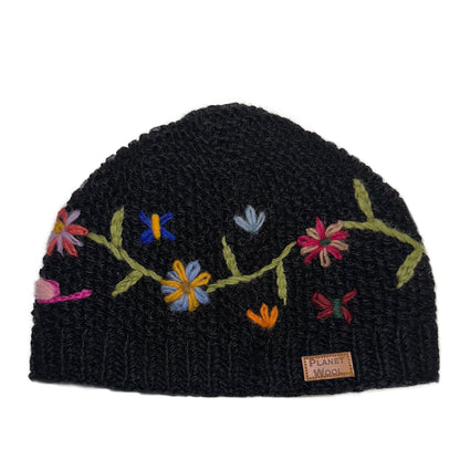 Planet Wool - Short flower hat | wollen muts met bloemen Black colored flowers