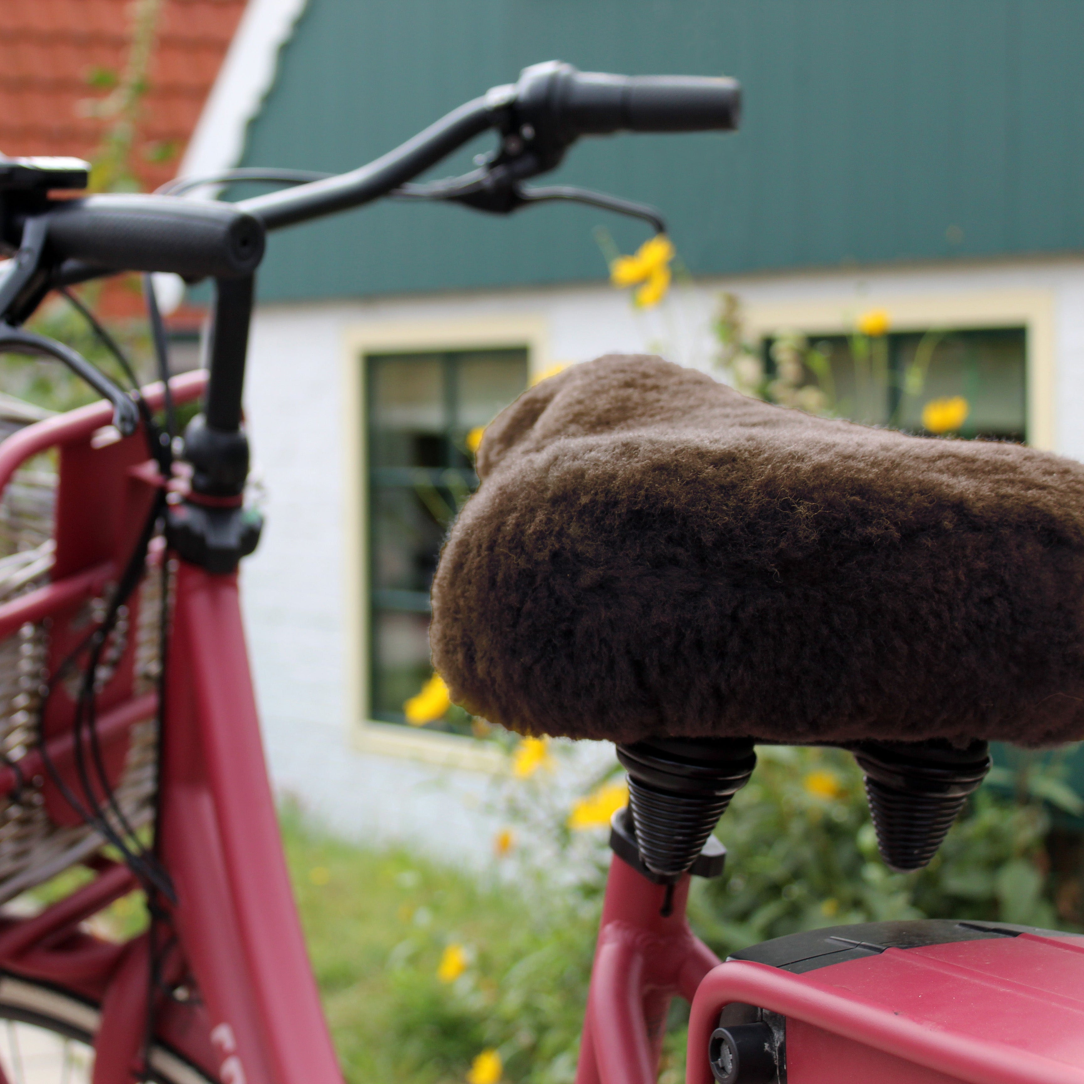 Texelana | schapenvacht zadeldekje voor fiets