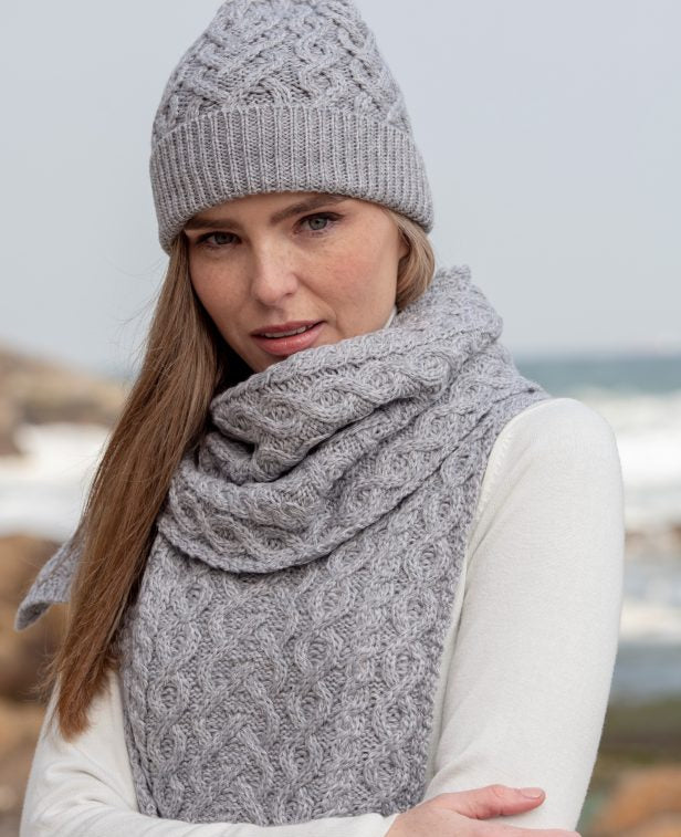 West End - X4942 scarf | sjaal van merinowol Soft grey