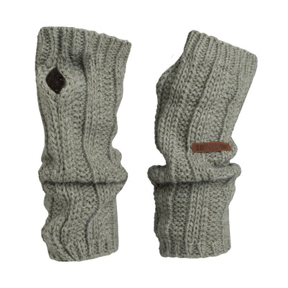 Knit Factory - Nica Armwarmers | gebreide polswarmers