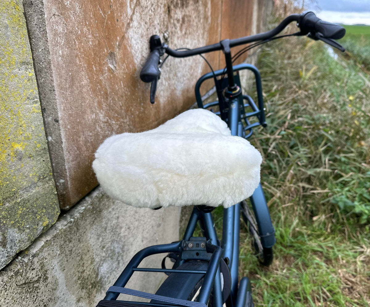 Texelana | schapenvacht zadeldekje voor fiets