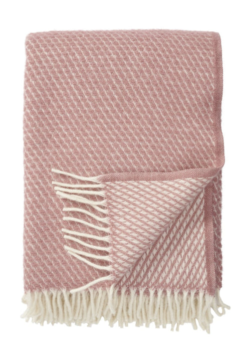Klippan - Velvet | plaid van lamswol Rose 130x200 cm.