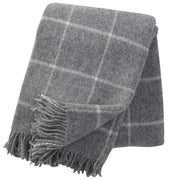 Klippan - Vinga | geruite plaid van lamswol Light grey 130x200 cm.
